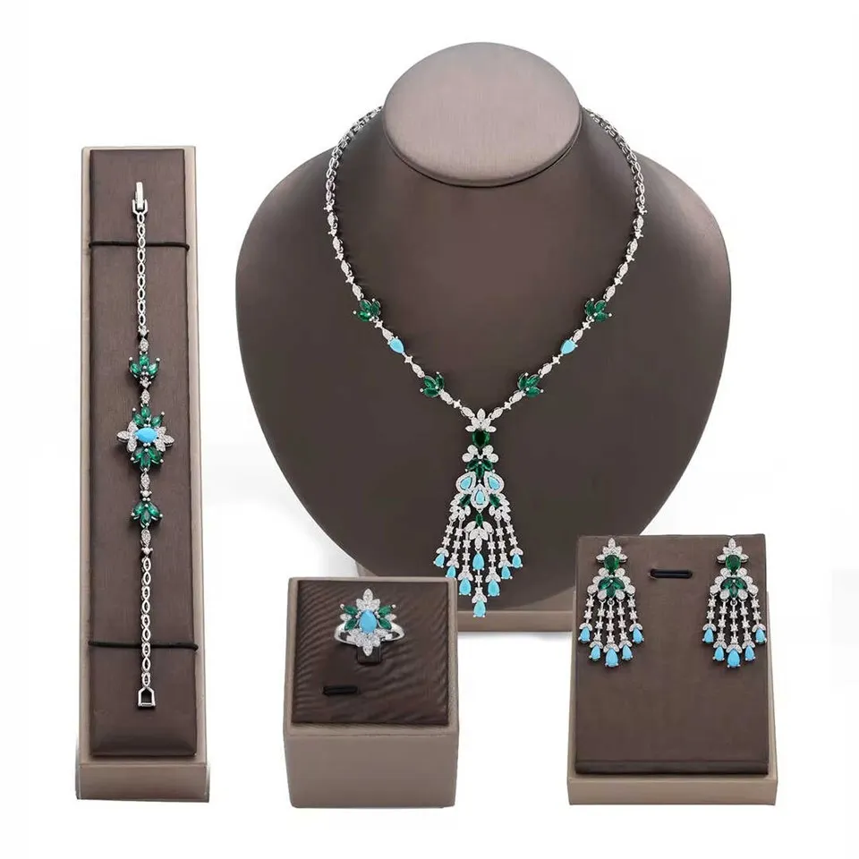 Nous conjunts de joieria de plata de llei