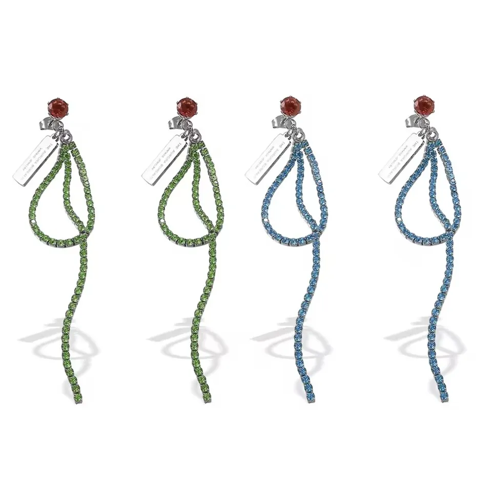 Arracades de cent personalitats d'acer inoxidable